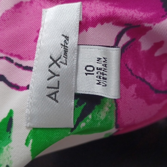 ALYX Limited Size 10 Fit and Flare Floral Dress, 19" ptp, 16" flat waist measure - Picture 6 of 8